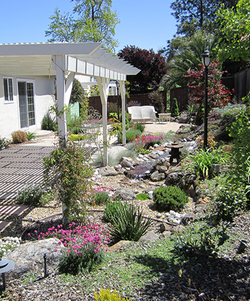 Hansen Landscape team completing a custom landscape project